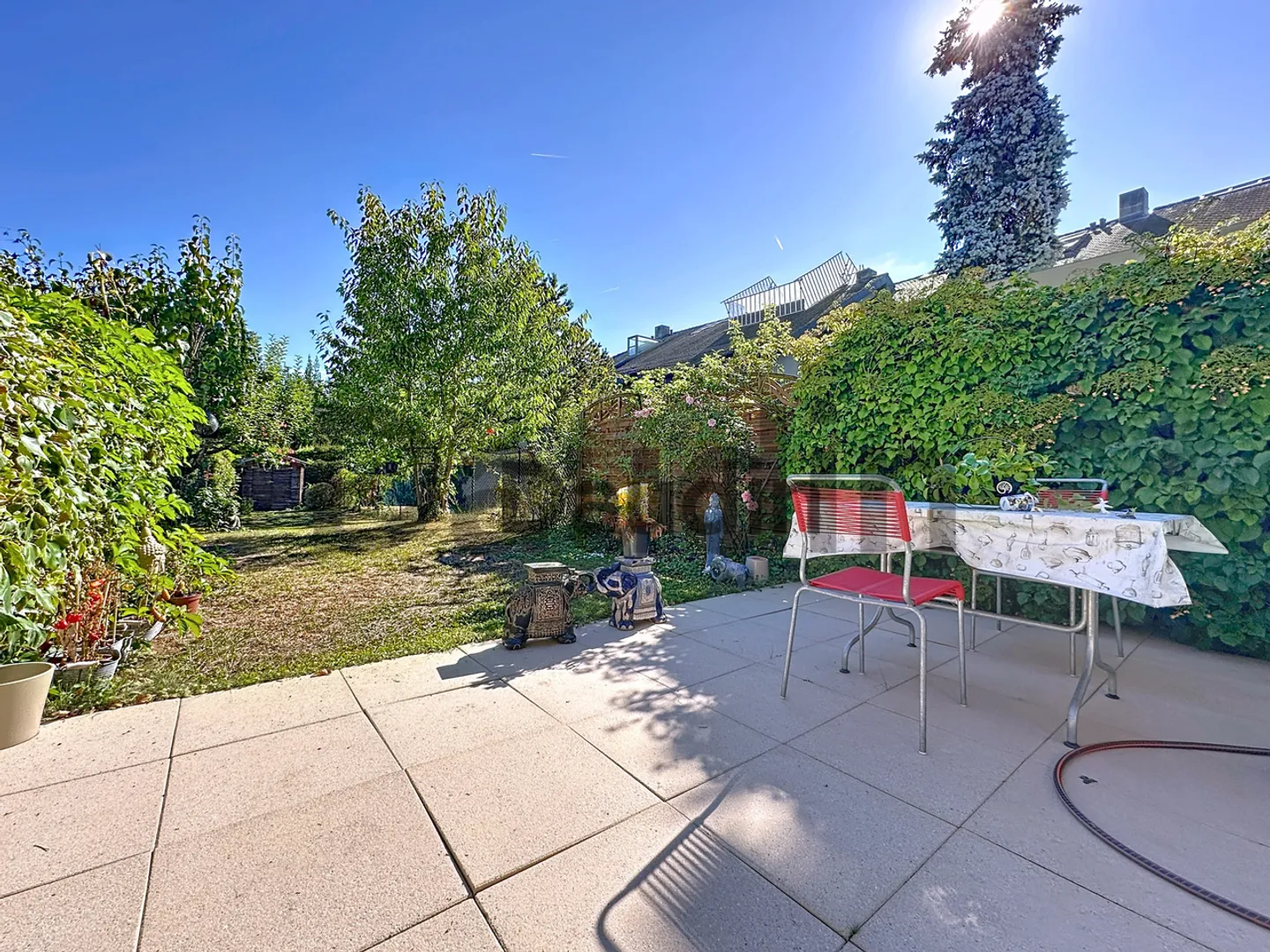 Villa de 6 pièces dans un quartier résidentiel calme - Photo 4 sur 8