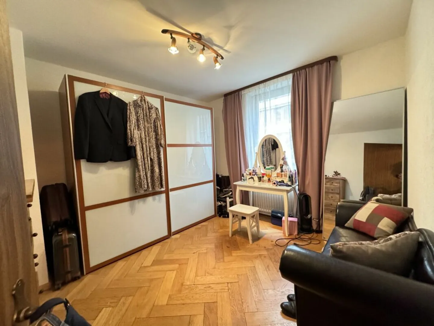 Renovated 6-Room Townhouse with Beautiful Garden - Photo 23 of 24