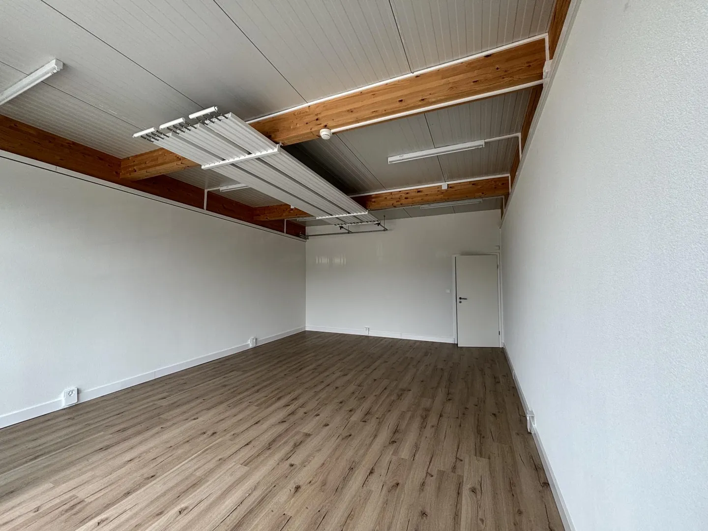 Vielseitiger Gewerberaum zu vermieten - Foto 1 von 4