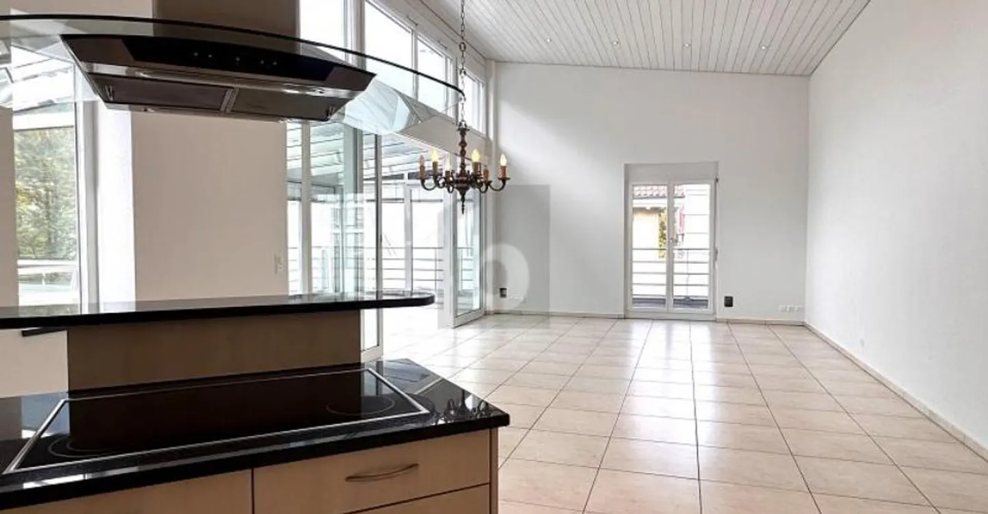 CHAMBRES SPACIEUSES AVEC UNE VUE MERVEILLEUSE - Photo 1 sur 6