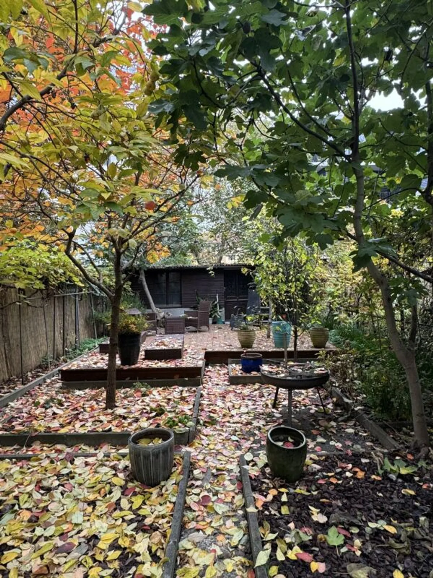 Renovated 6-Room Townhouse with Beautiful Garden - Photo 24 of 24