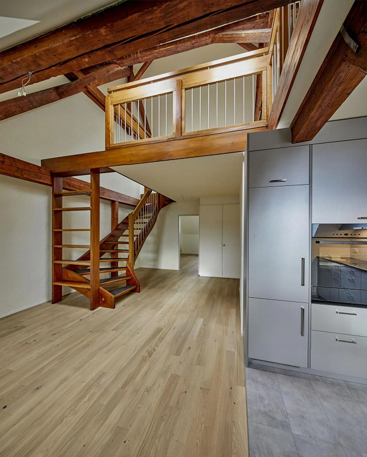 Appartamento 2 1/2 direttamente alla stazione di Berna - Foto 2 di 8