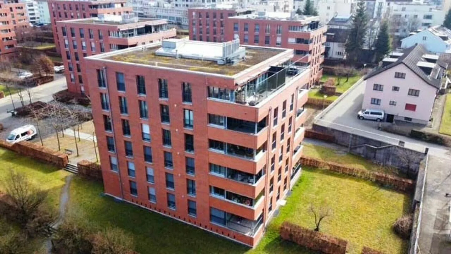 Vie généreuse dans un emplacement urbain ensoleillé et calme - Photo 14 sur 15