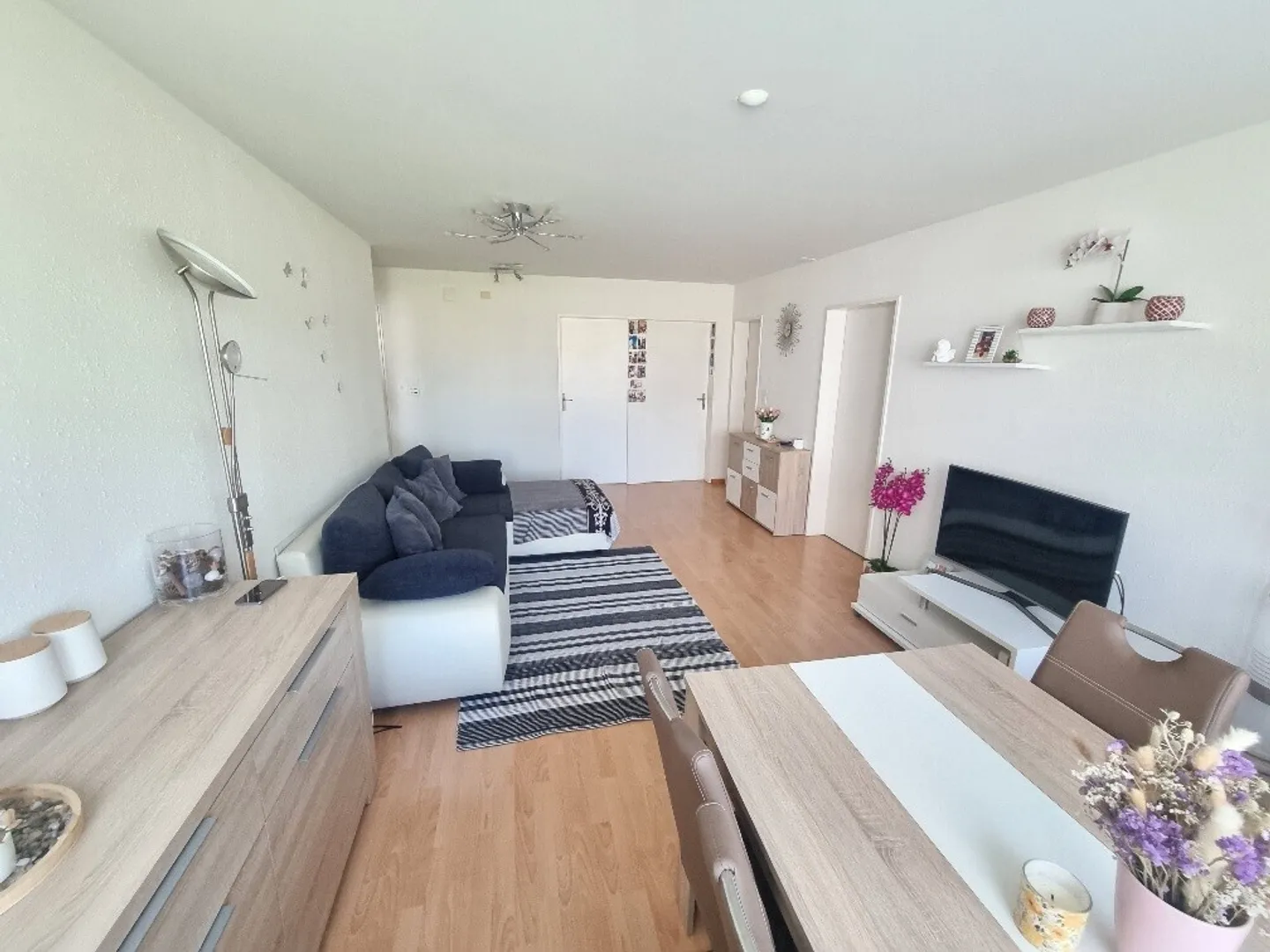 Geräumige Wohnung in Jona - Foto 3 von 11