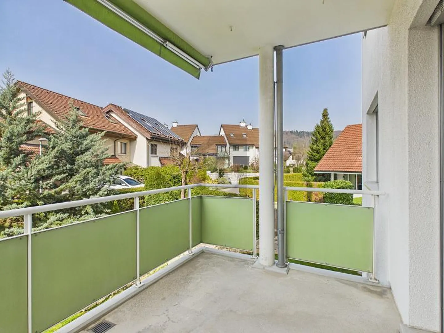 FLUX DE LUMIERE DANS UN ENDROIT CALME - Photo 1 sur 6