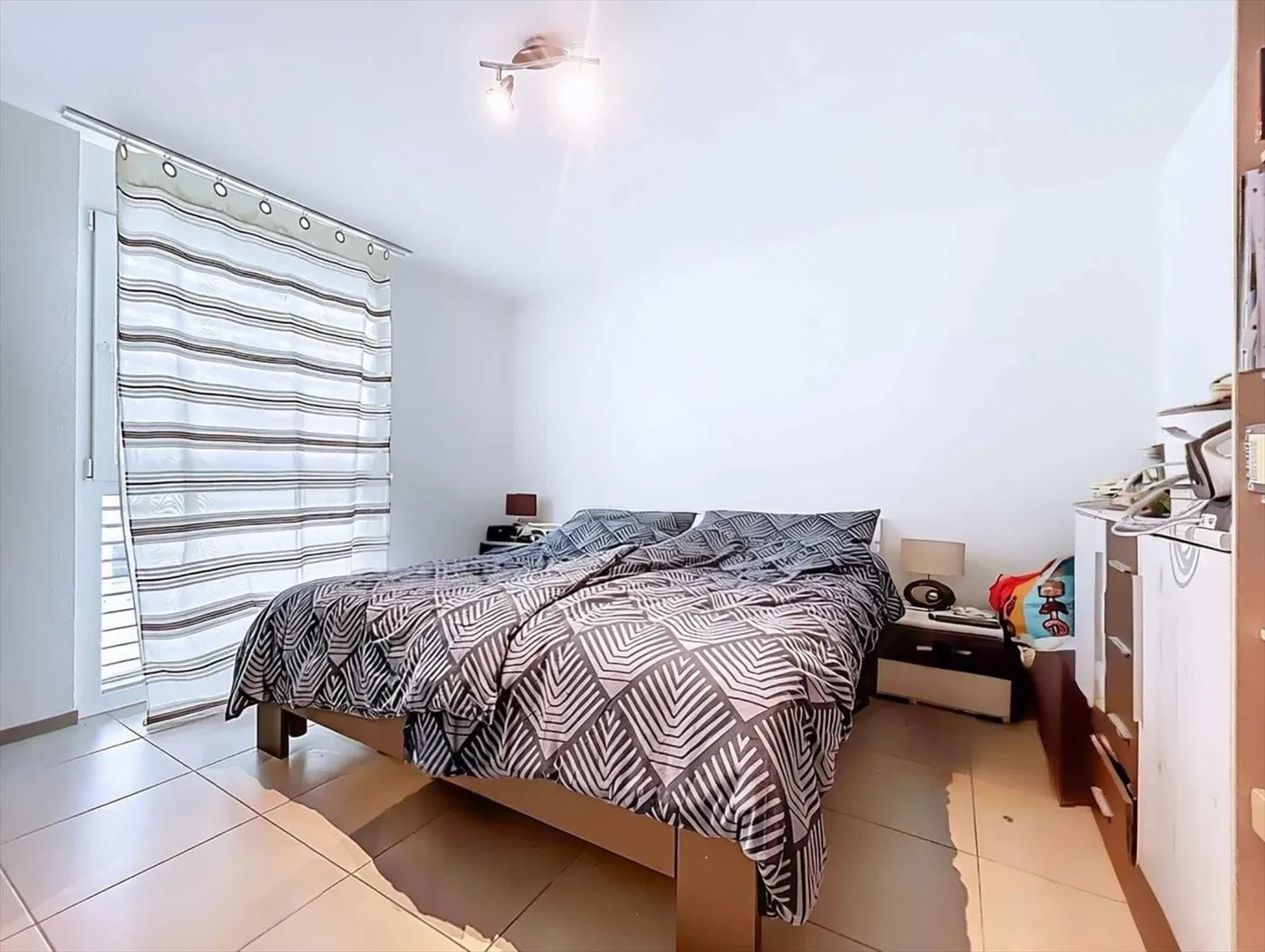 Appartamento con 4.5 stanze, ideale per investimenti, vicino alla stazione CFF - Foto 5 di 11