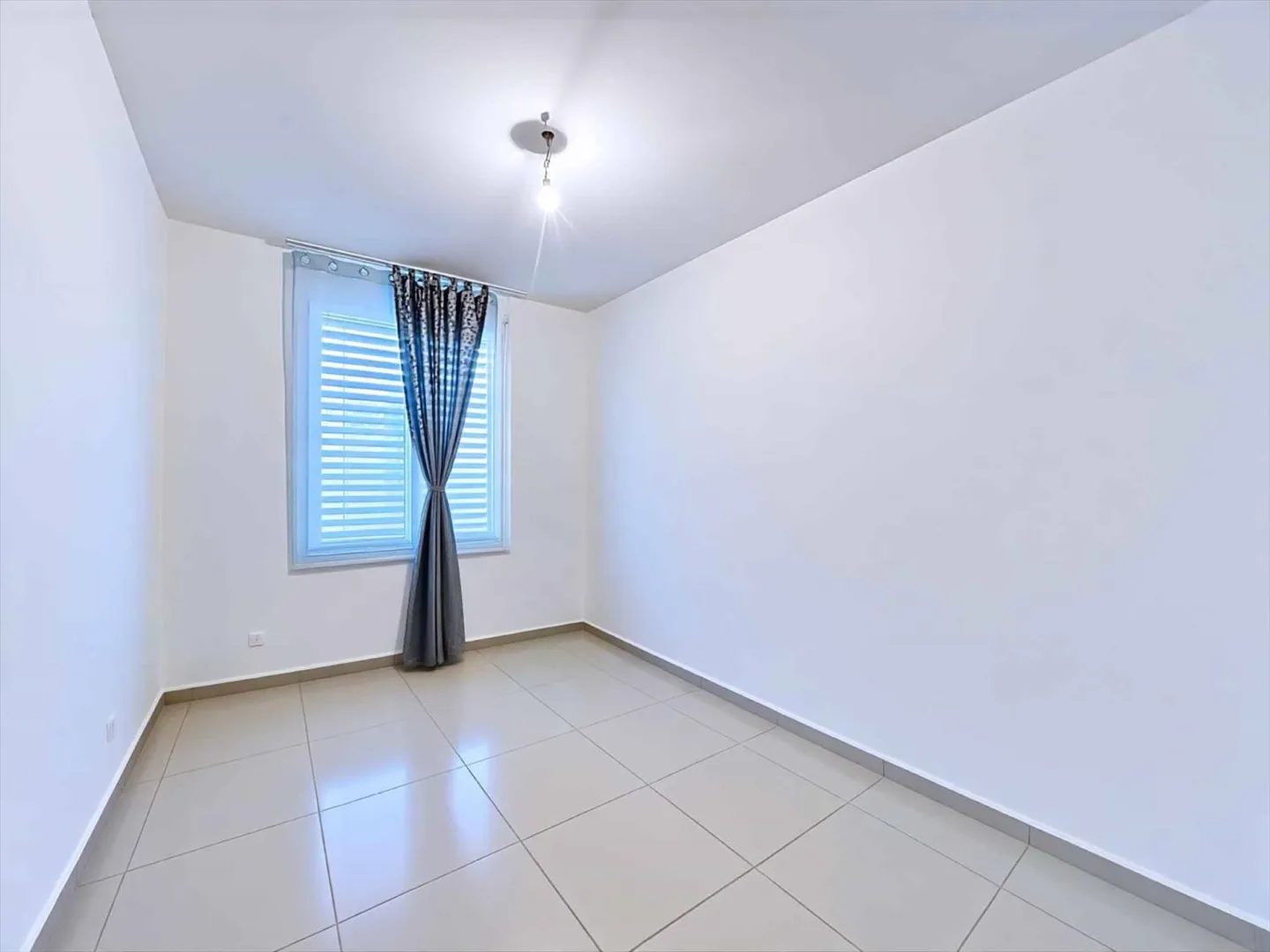 Appartamento con 4.5 stanze, ideale per investimenti, vicino alla stazione CFF - Foto 6 di 11