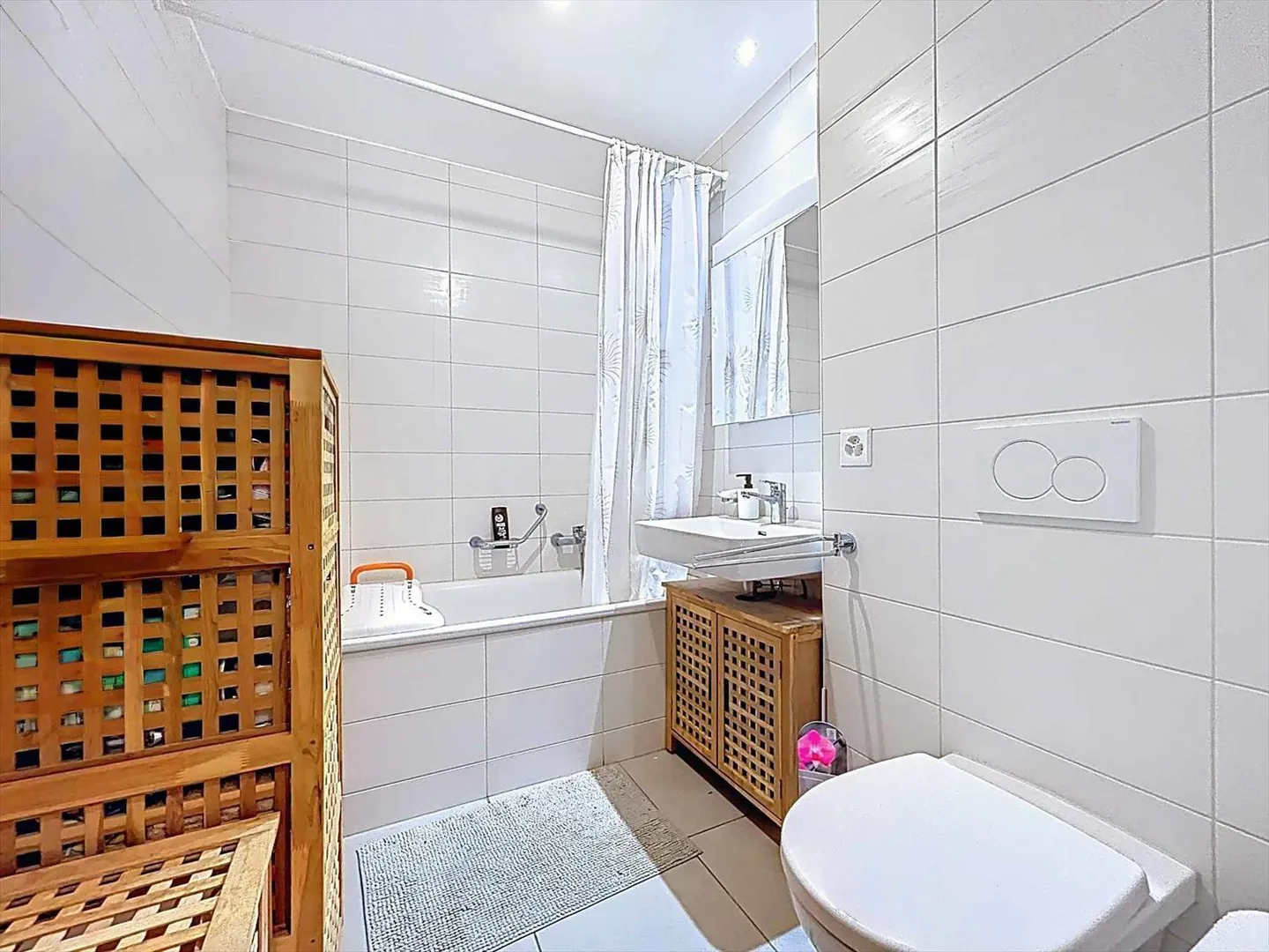 Appartamento con 4.5 stanze, ideale per investimenti, vicino alla stazione CFF - Foto 8 di 11