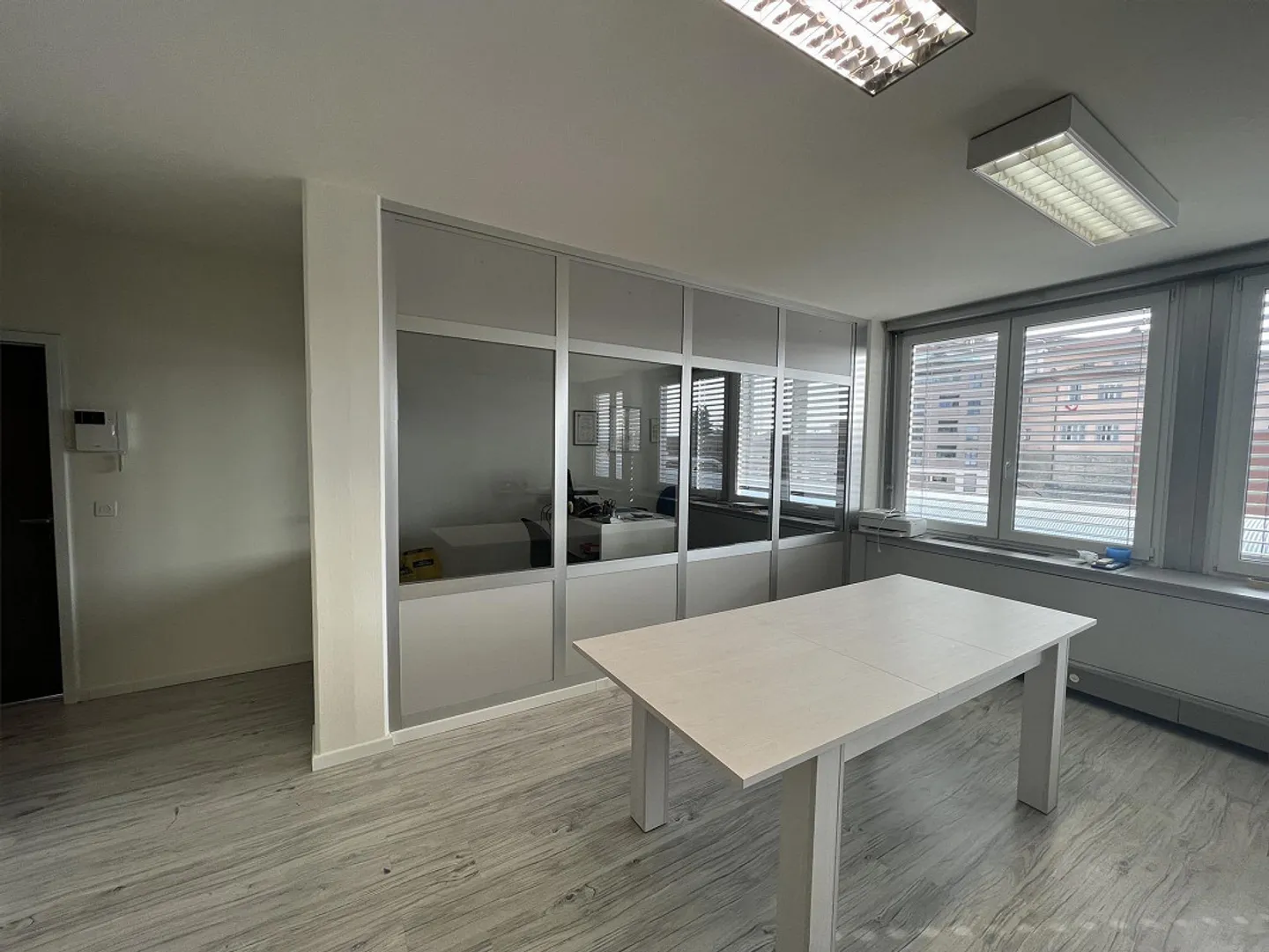 Mendrisio – near Piazzale Alle Valle | Elegant office of 50 m² - Photo 5 of 6