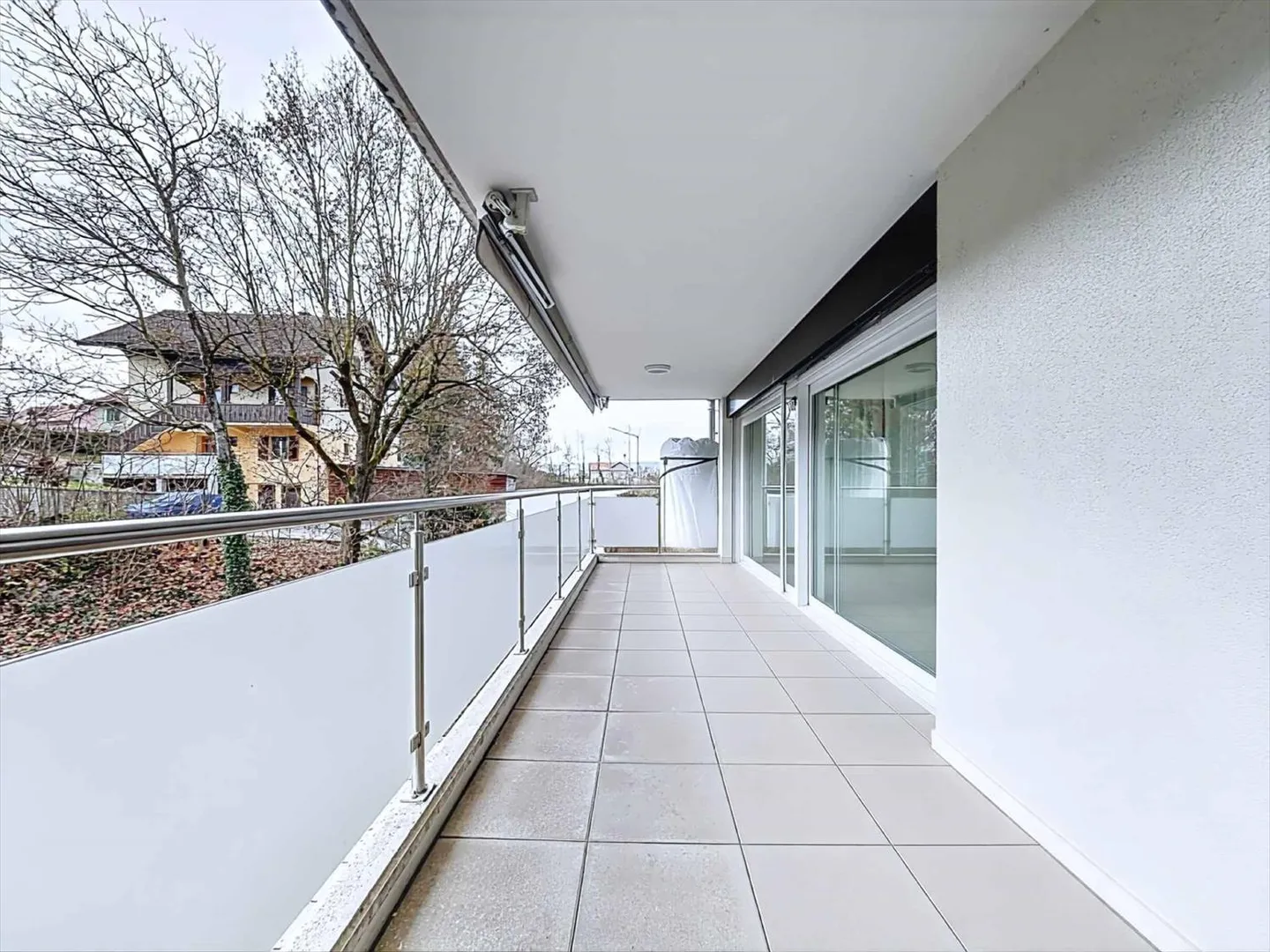 Appartamento con 4.5 stanze, ideale per investimenti, vicino alla stazione CFF - Foto 10 di 11