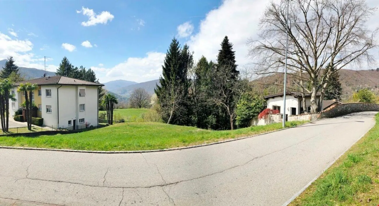 Terreno edificabile di 904 m² con vista libera - Foto 7 di 8