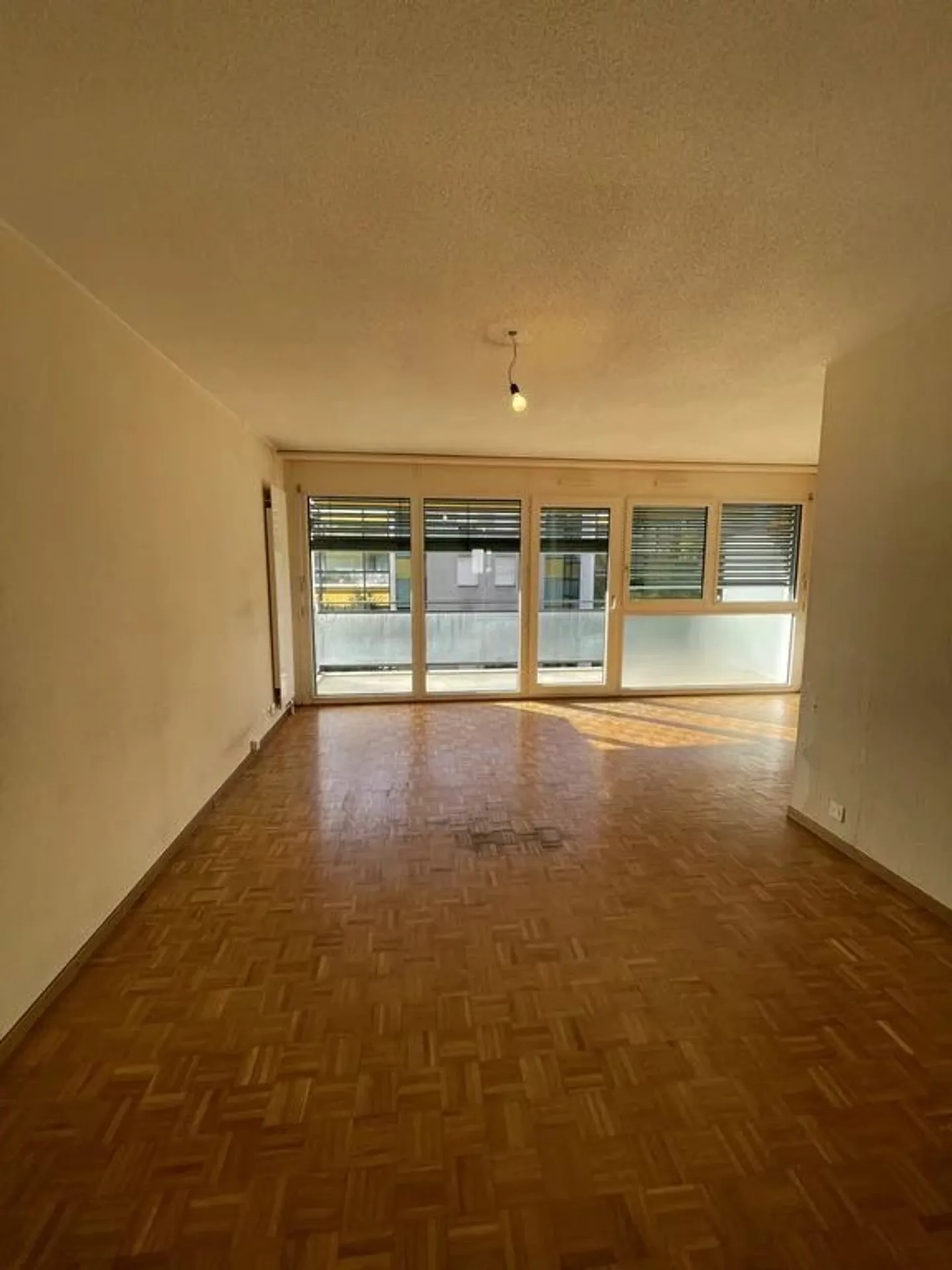 4-room apartment - Photo 1 of 5