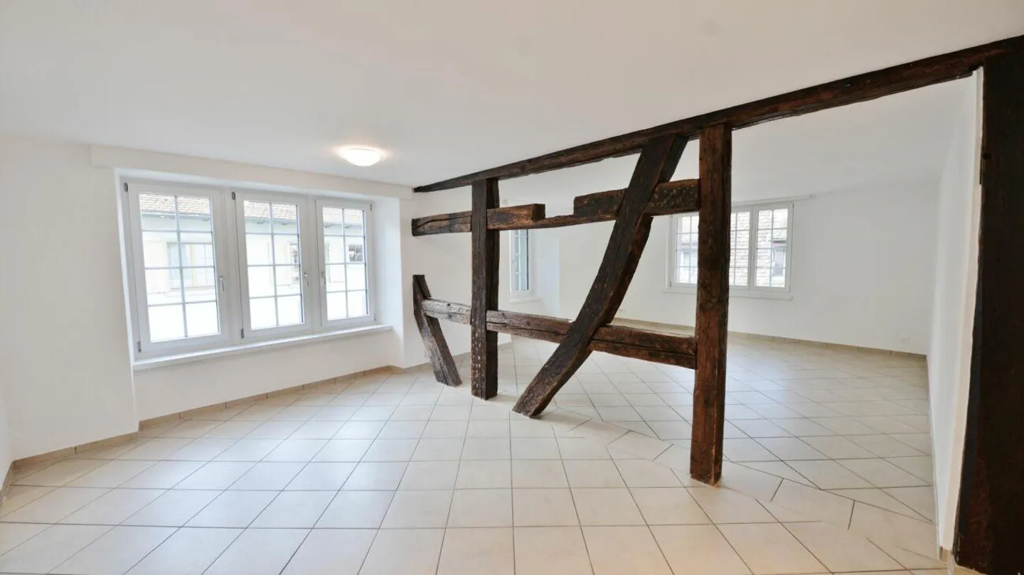 Charmante Wohnung in historischem Gebäude - Foto 8 von 14