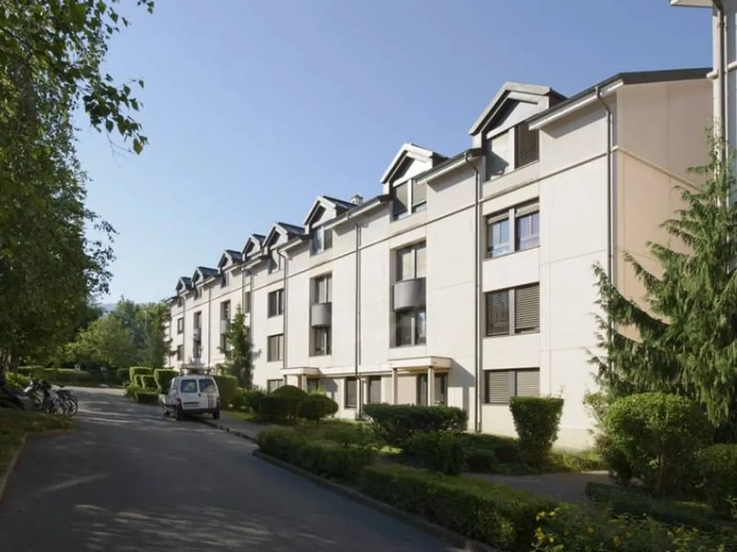 Parkplatz - Carouge - Foto 1 von 4