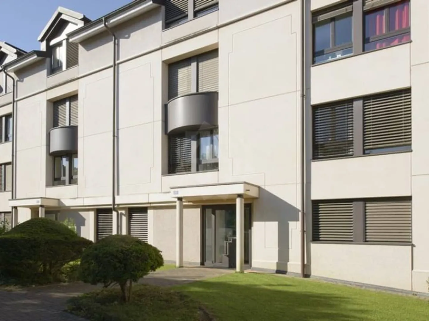 Parkplatz - Carouge - Foto 2 von 4