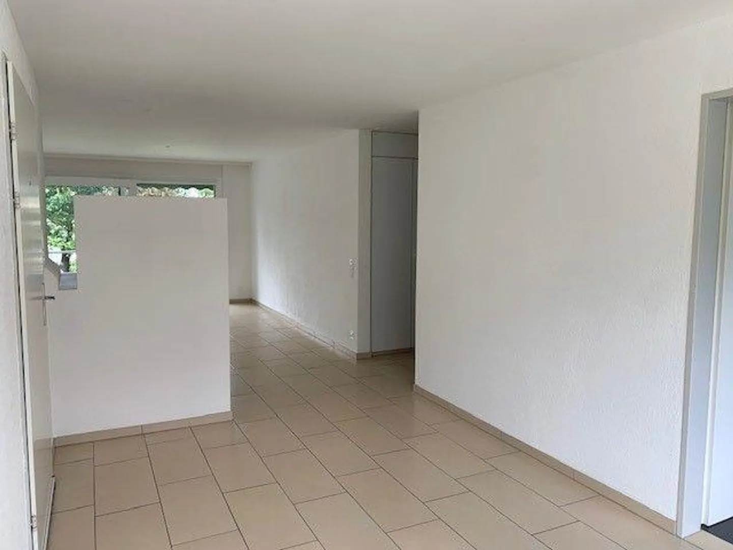 Bellissimo appartamento di 4,5 stanze vicino al lago con camino e balcone - SENZA ... - Foto 1 di 13