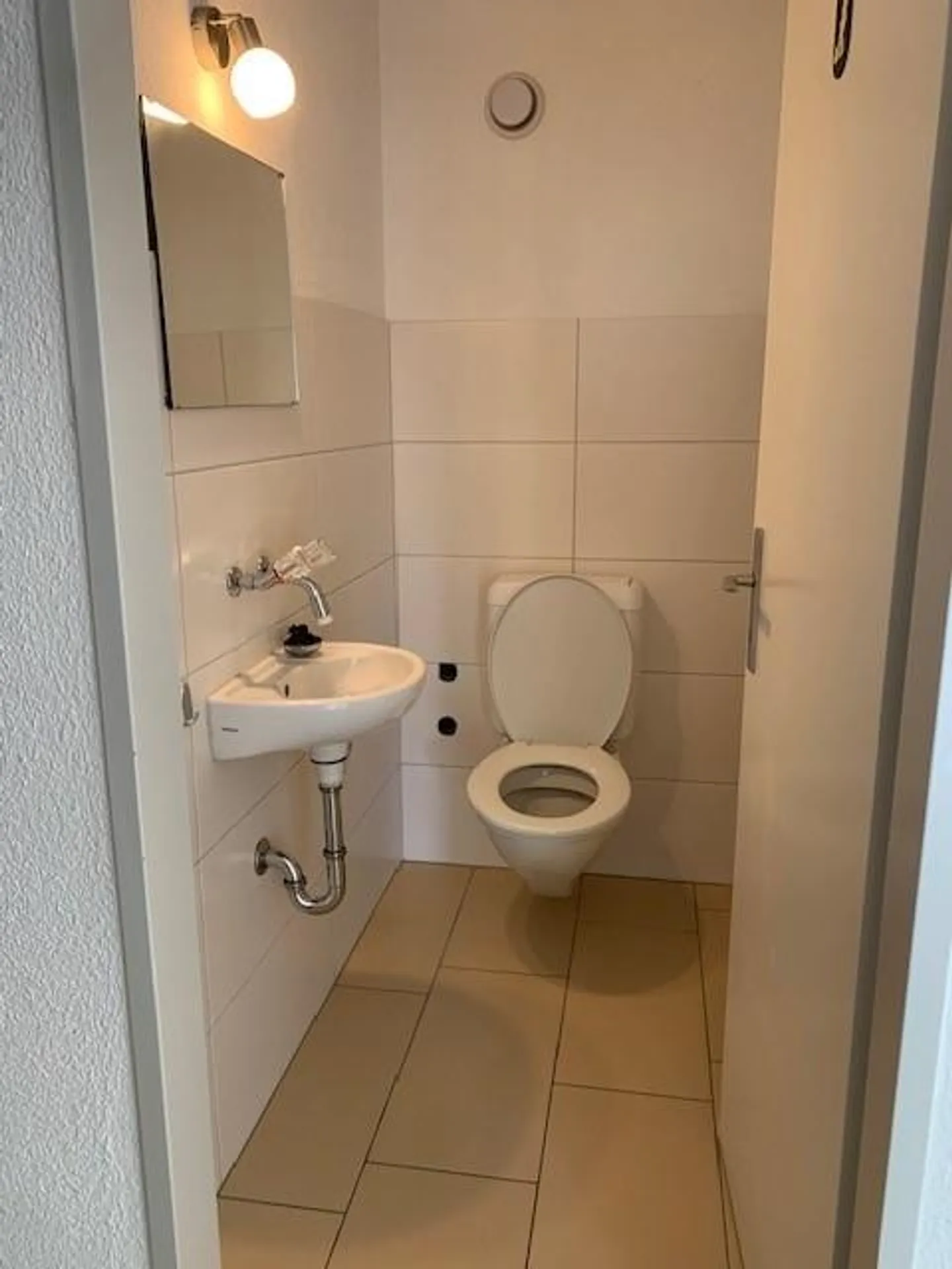 Bellissimo appartamento di 4,5 stanze vicino al lago con camino e balcone - SENZA ... - Foto 6 di 13