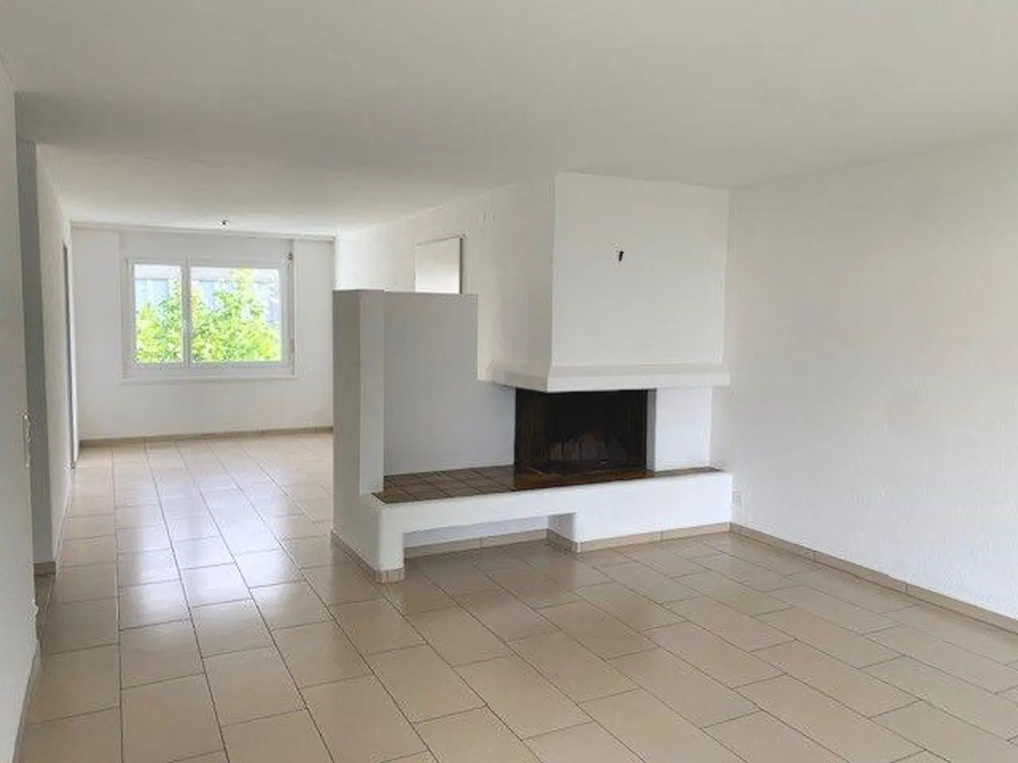Bellissimo appartamento di 4,5 stanze vicino al lago con camino e balcone - SENZA ... - Foto 7 di 13