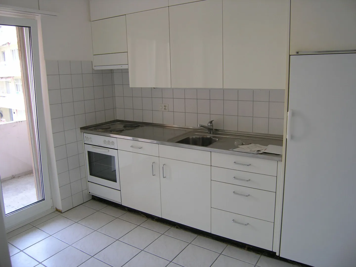 Appartement simple de 3 pièces dans le quartier de Lindenhof - Photo 2 sur 5