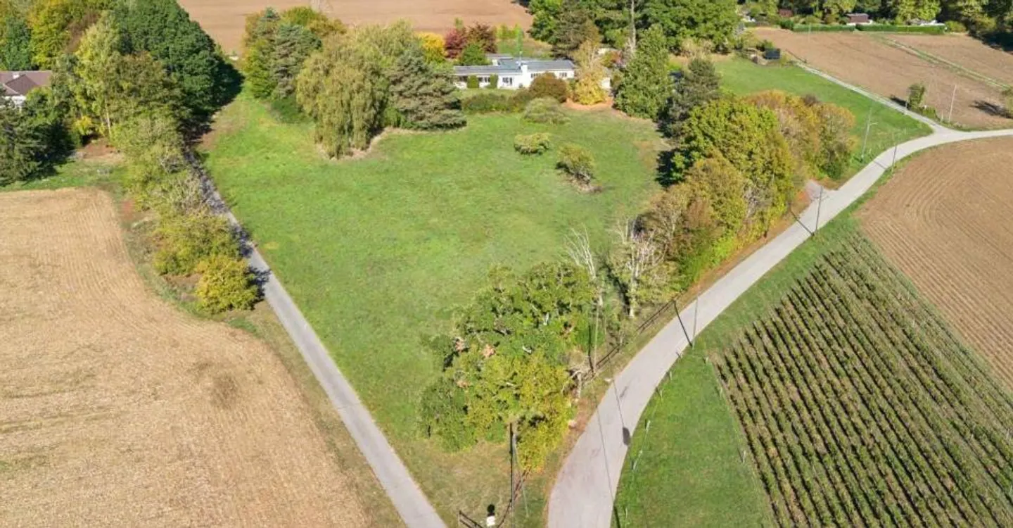 Exklusiv: Einfamilienhaus auf einem großen Grundstück von über 8.000 m² - Foto 13 von 13