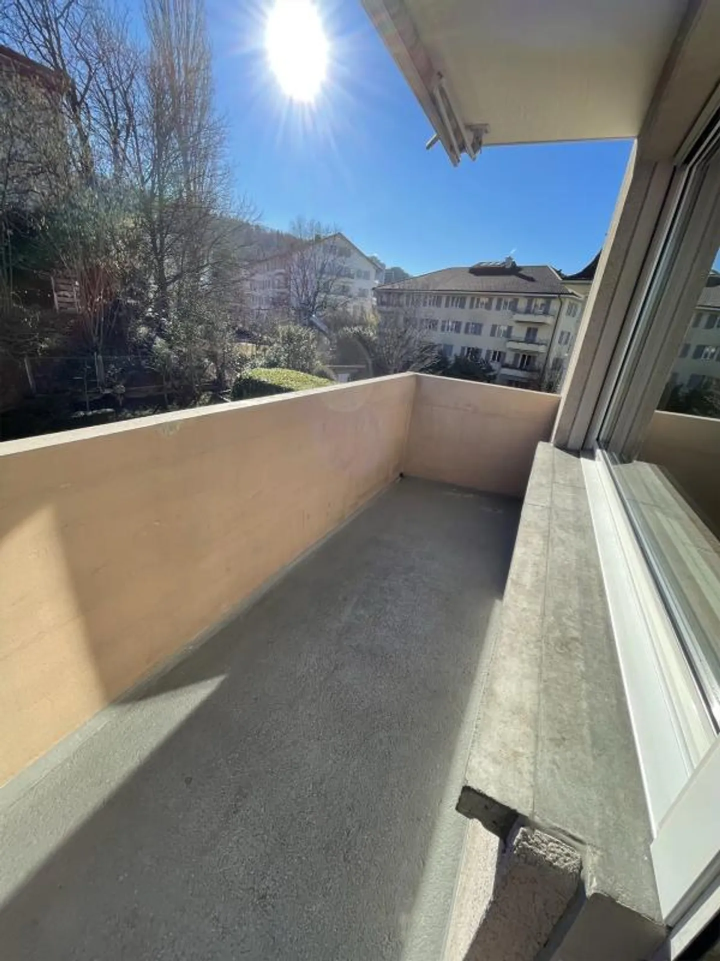 Ampio appartamento di 4,5 stanze - ideale per una famiglia - Foto 4 di 13