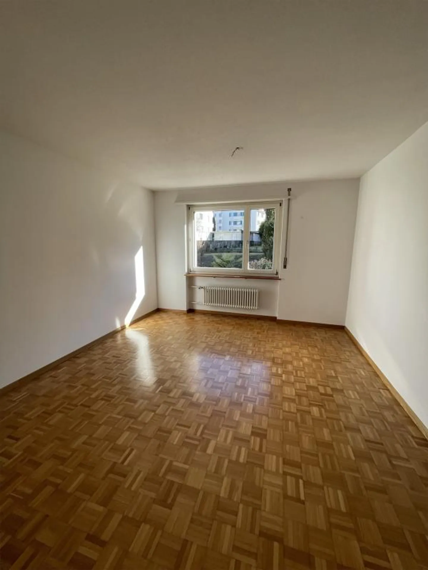 Ampio appartamento di 4,5 stanze - ideale per una famiglia - Foto 5 di 13