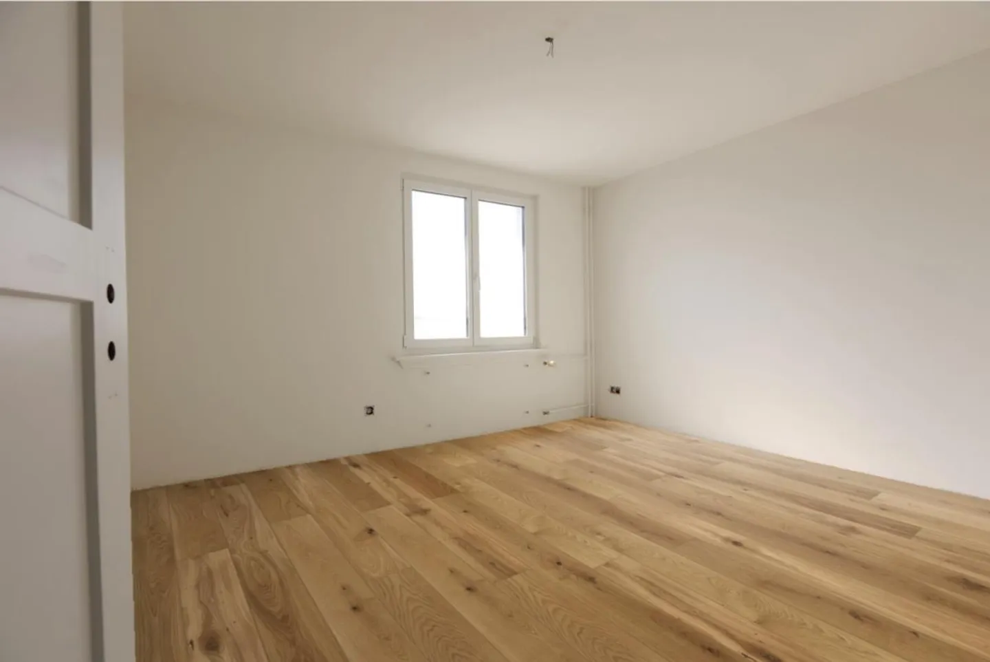 Appartements de 4,5 pièces fraîchement rénovés avec un très grand balcon - Photo 7 sur 11