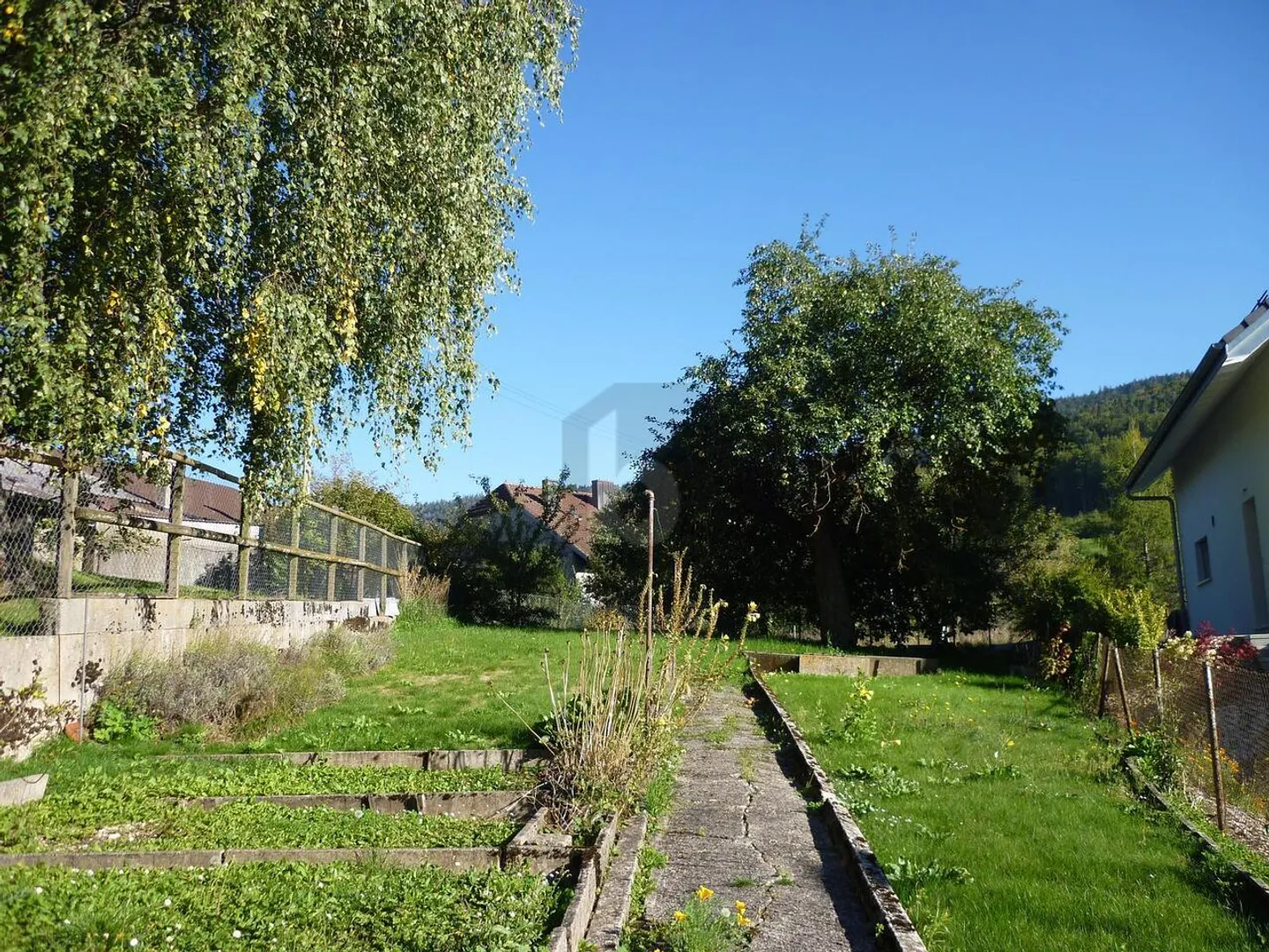 CHARME ANCIEN AVEC GRAND JARDIN - Photo 2 sur 6