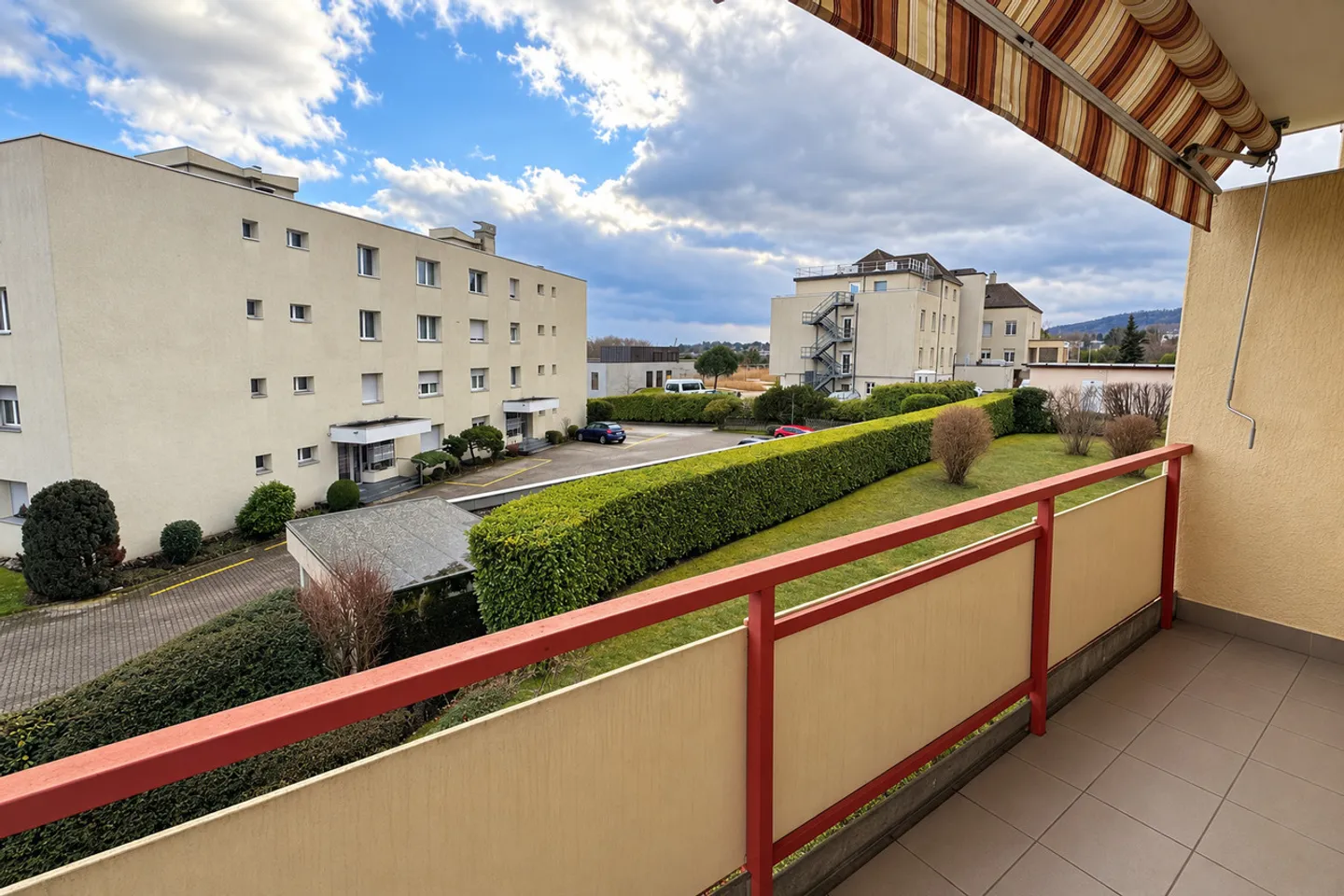 Angenehme Wohnung - Mont-sur-Rolle - Foto 2 von 6