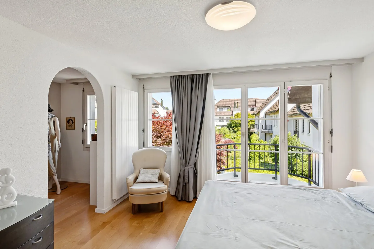 Charming Family Townhouse - Photo 6 of 12