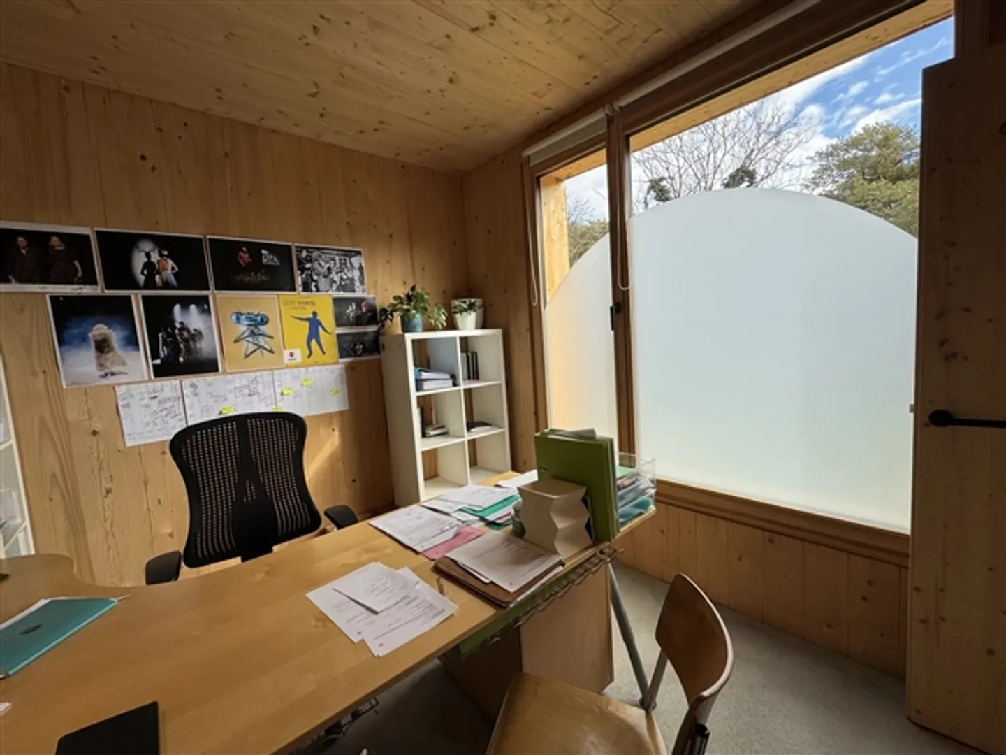 Ufficio Contemporaneo e Luminoso - Foto 2 di 5