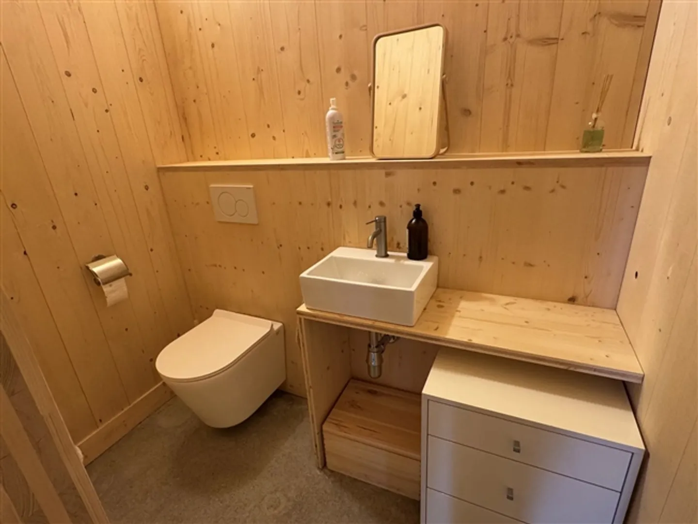 Ufficio Contemporaneo e Luminoso - Foto 4 di 5