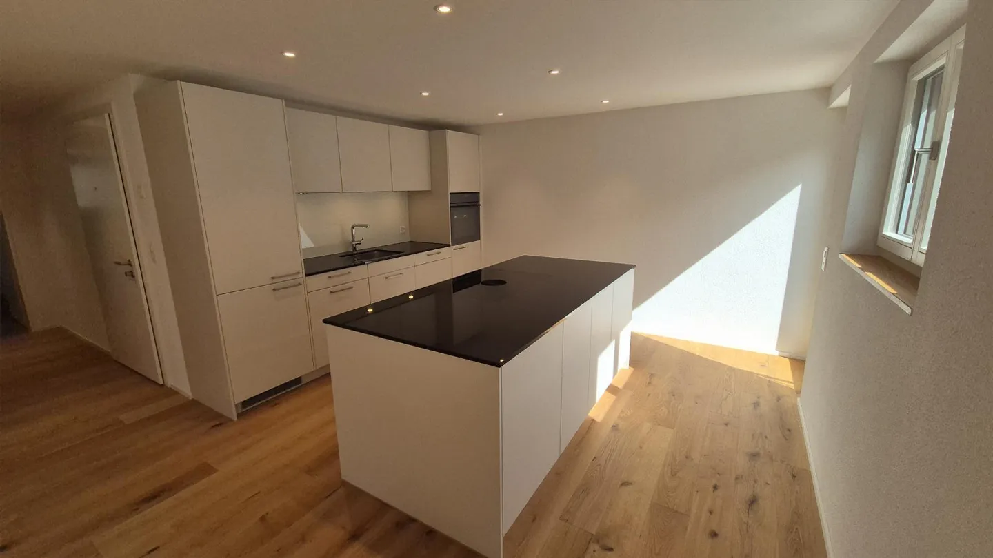 3.5 Room Apartment with Garden, in the Heart of Weinfelden - Photo 2 of 9