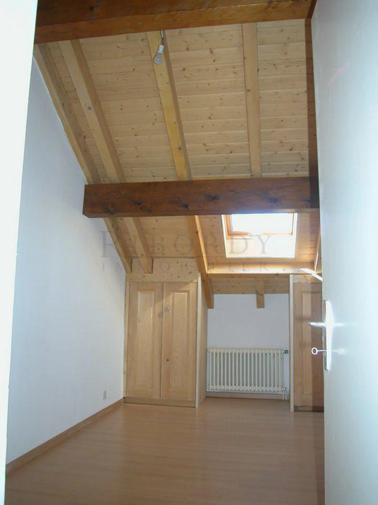 Corsier tranquillo, in un bel edificio di campagna, appartamento di 3,5 locali! - Foto 3 di 8