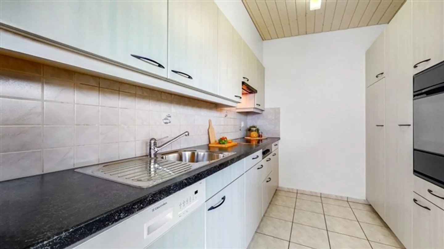 Want a large terrace and a private laundry room - Photo 2 of 10