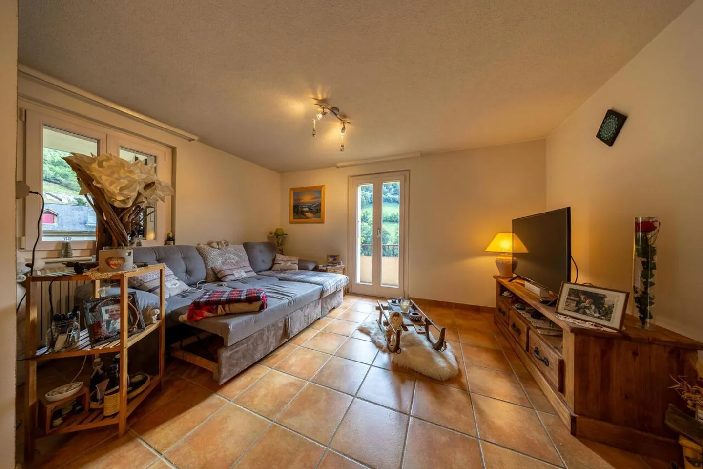 Grande casa familiare con due appartamenti - Foto 3 di 17