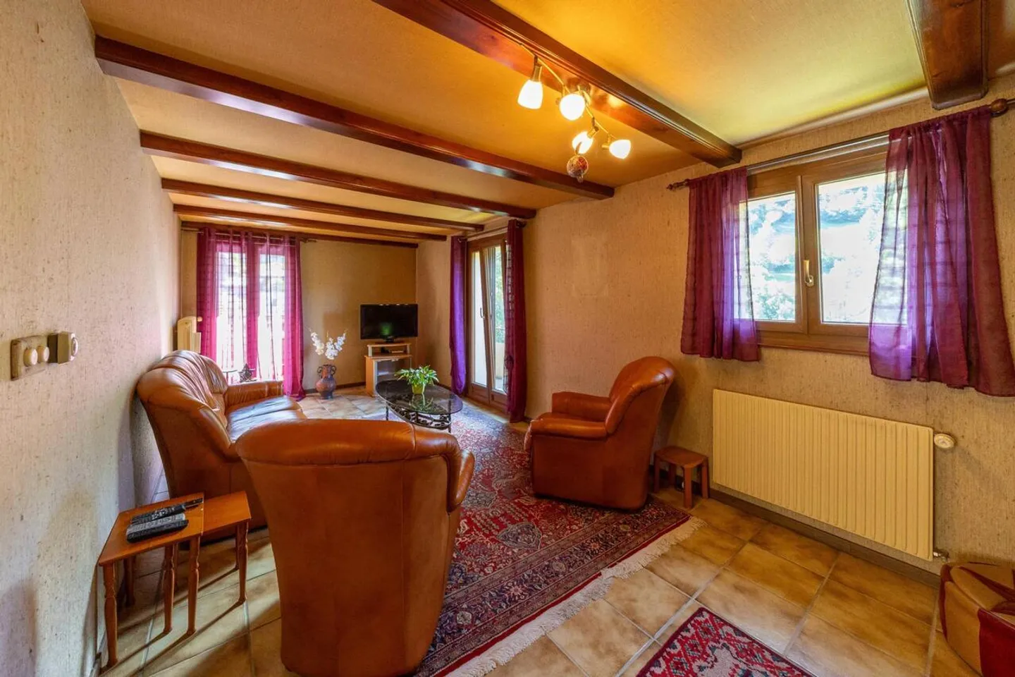 Grande casa familiare con due appartamenti - Foto 11 di 17
