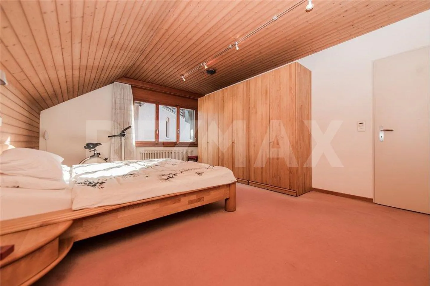 Dachgeschosswohnung mit Balkon - Foto 8 von 12