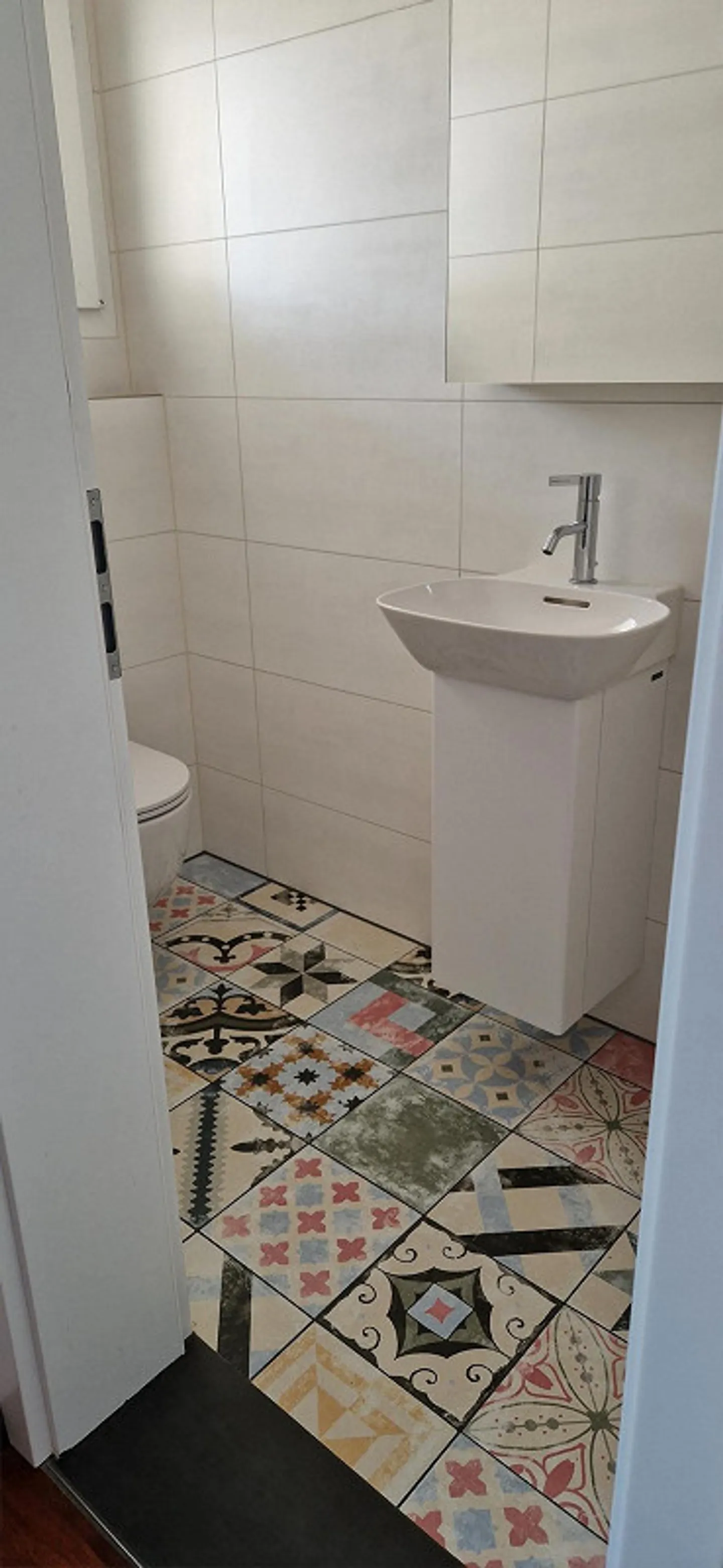 Renovated 2-family house with 5.5 room maisonette apartment and 2.5 room apartment - Photo 7 of 13