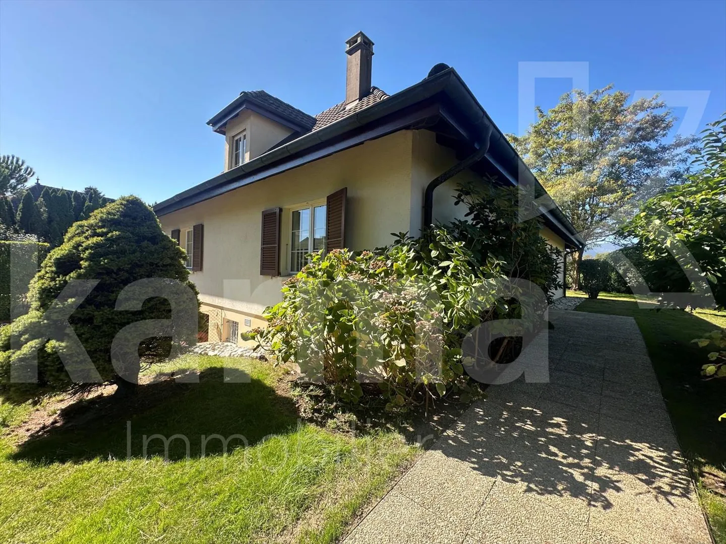 7.5 Room House - Photo 1 of 13