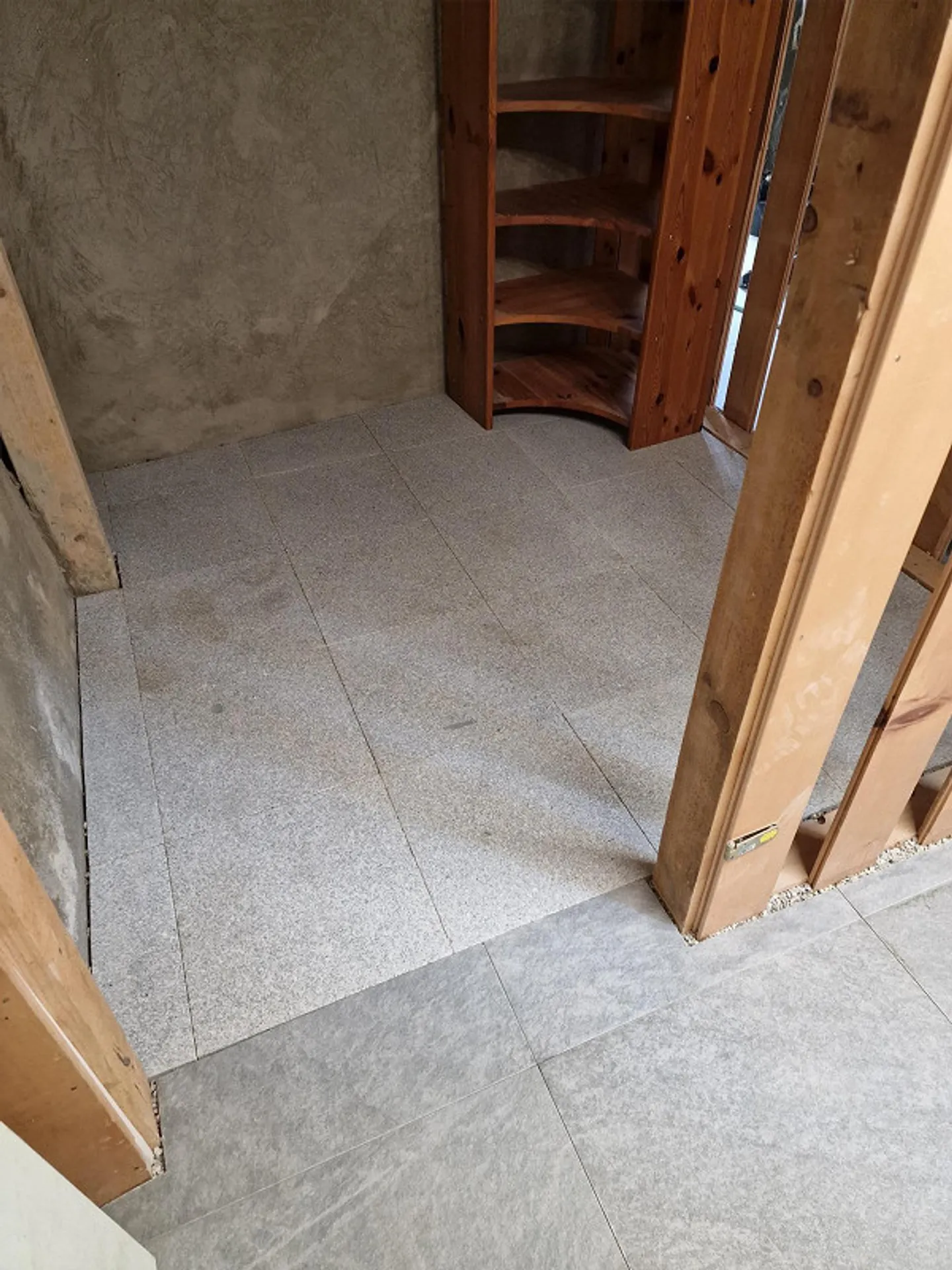 Renovated 2-family house with 5.5 room maisonette apartment and 2.5 room apartment - Photo 10 of 13