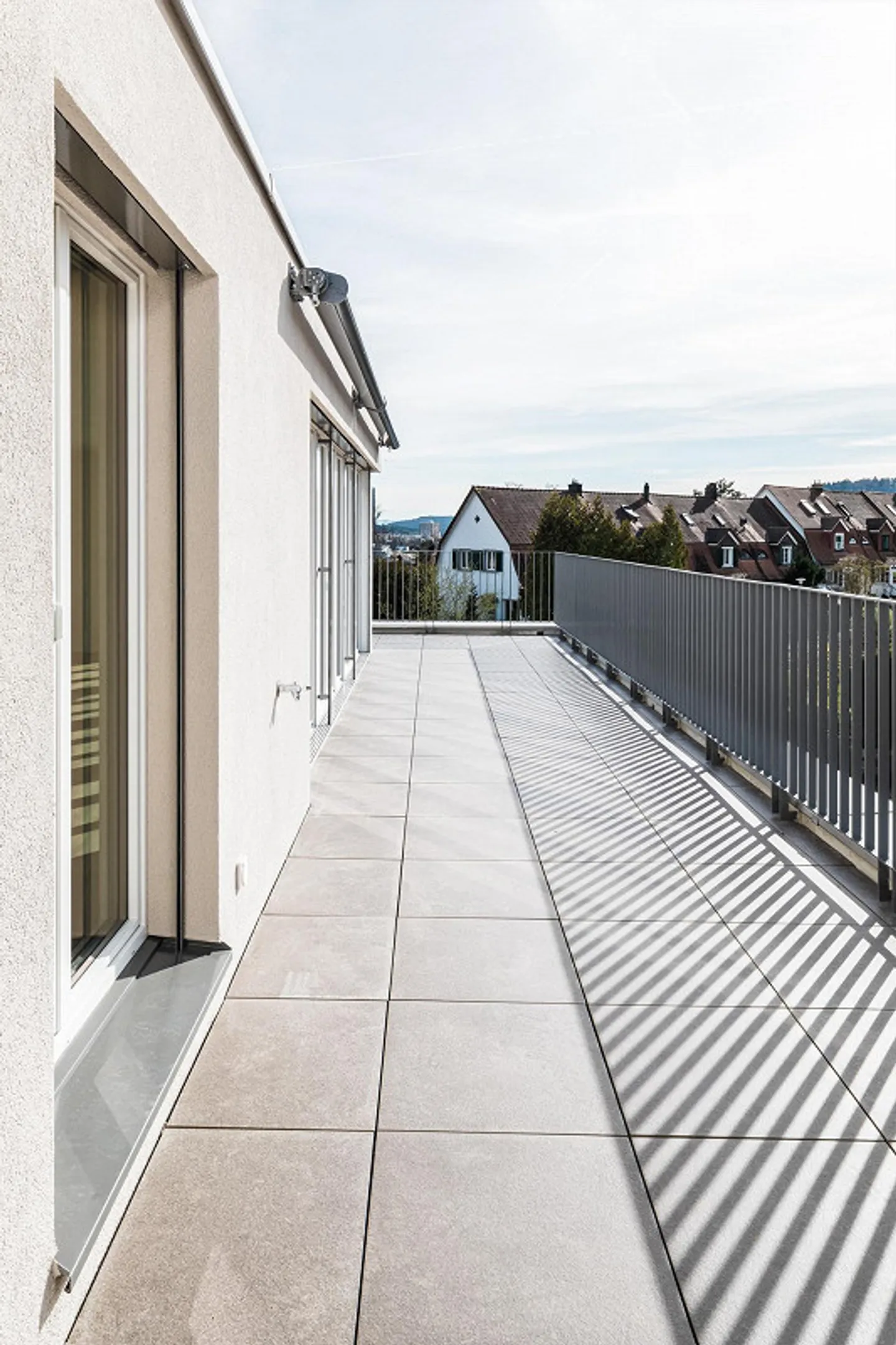 Modern penthouse apartment between nature and city center - Photo 10 of 12