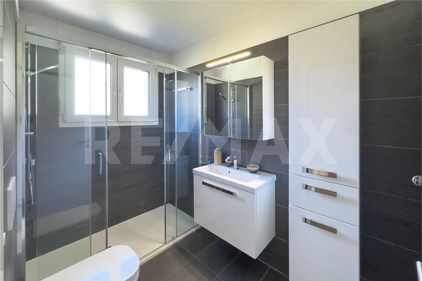Appartement lumineux de 4.5 pièces au dernier étage - Photo 13 sur 13