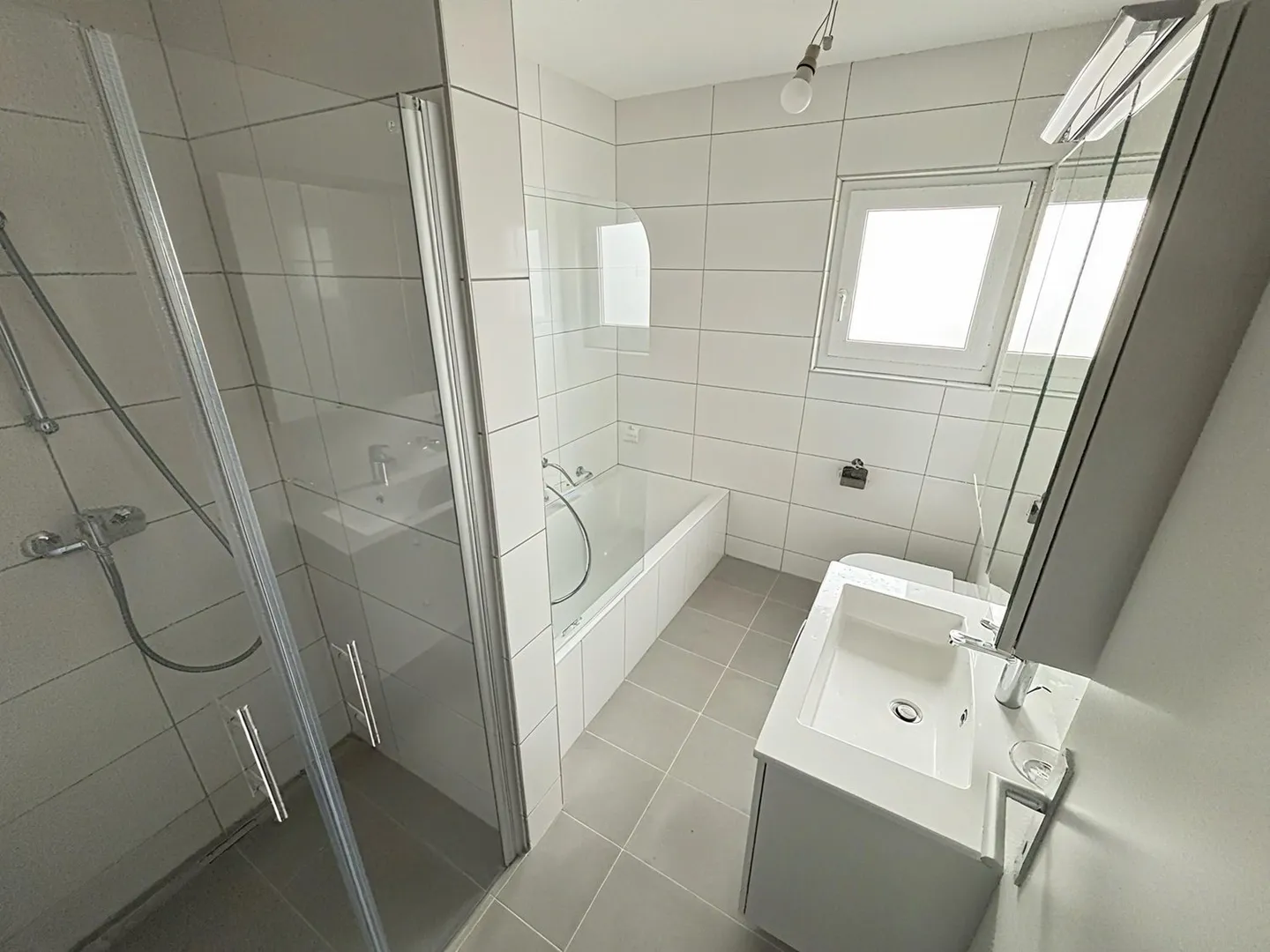 Villa moderna con giardino a Ecublens - Foto 8 di 12