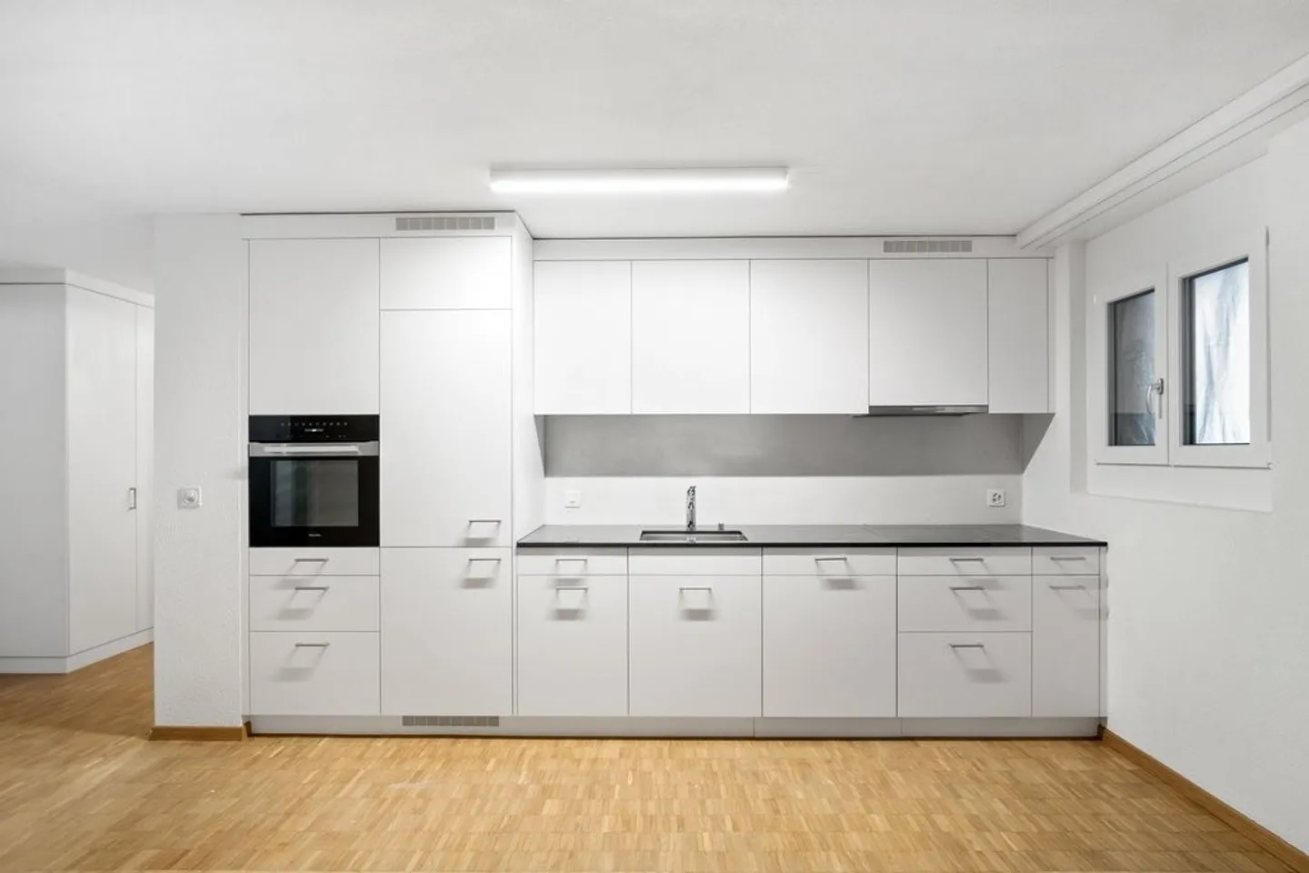 Zentrale Stadtwohnung direkt an der Limmat - Foto 2 von 9