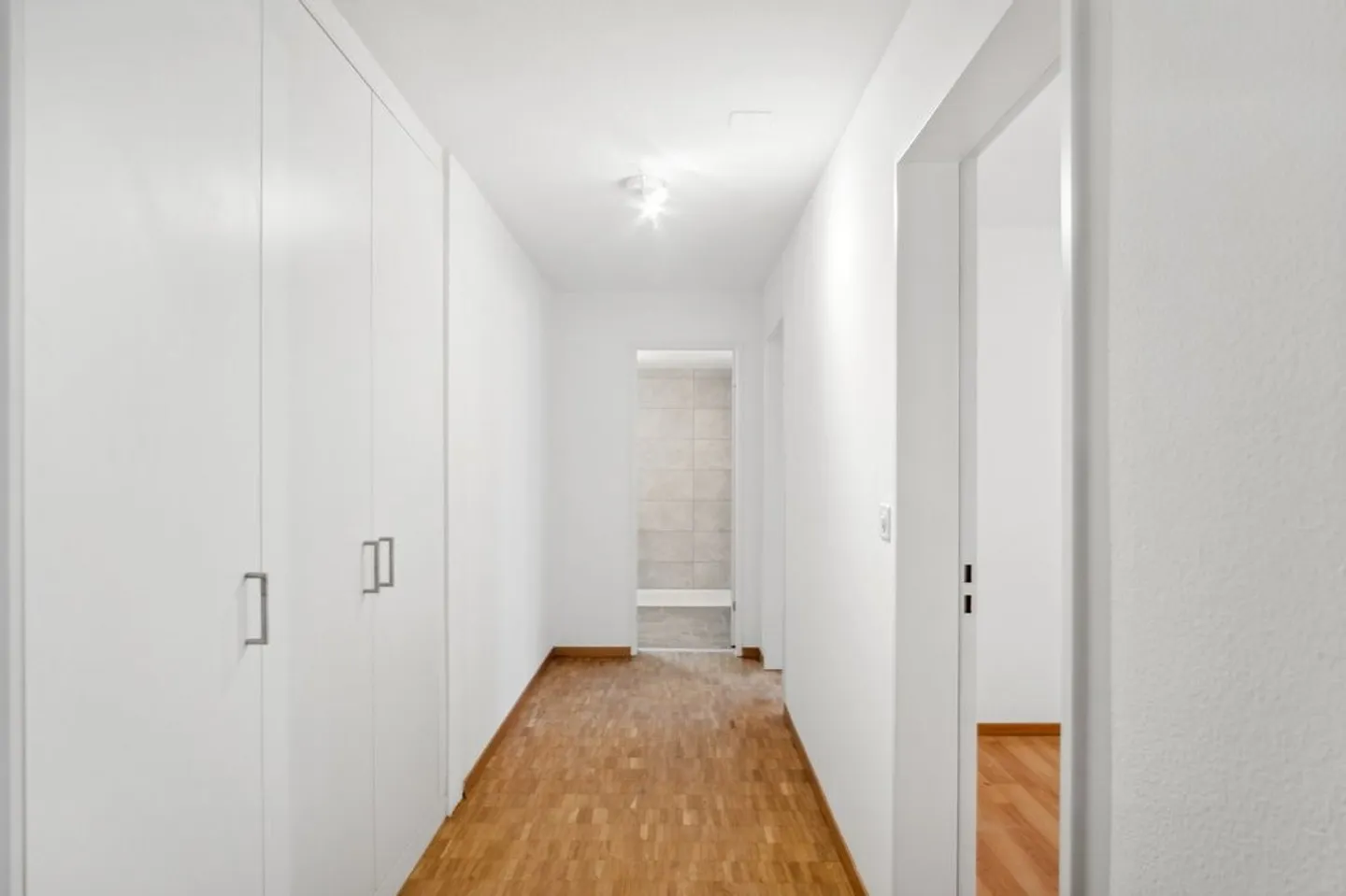 Zentrale Stadtwohnung direkt an der Limmat - Foto 9 von 9