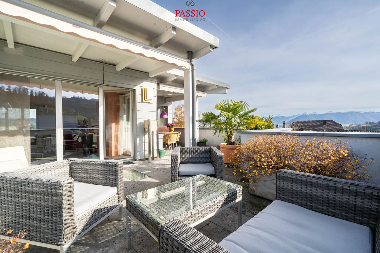 Wunderschöne 4,5-Zimmer-Attika-Wohnung mit 61.9m² Terrasse  - Foto 1 von 31