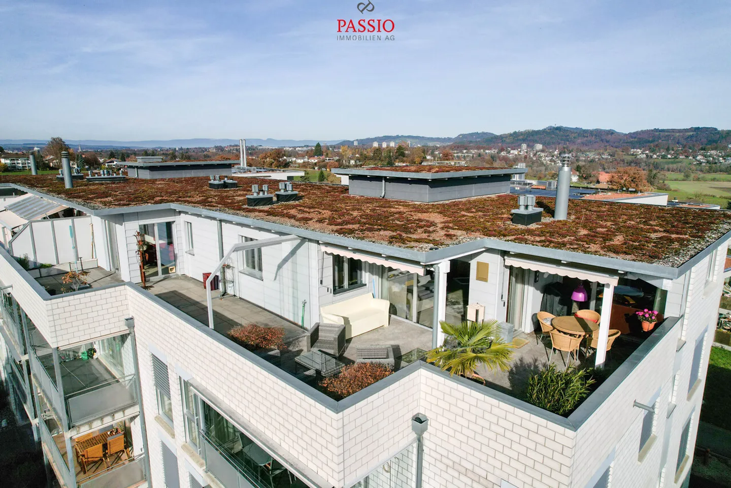 Wunderschöne 4,5-Zimmer-Attika-Wohnung mit 61.9m² Terrasse  - Foto 3 von 31