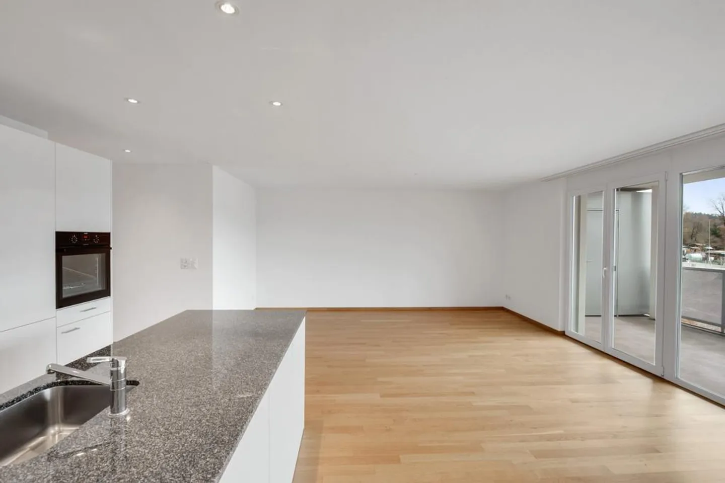 Vivere spazioso nella migliore posizione. Appartamento di 4,5 stanze a Döttingen! - Foto 2 di 8