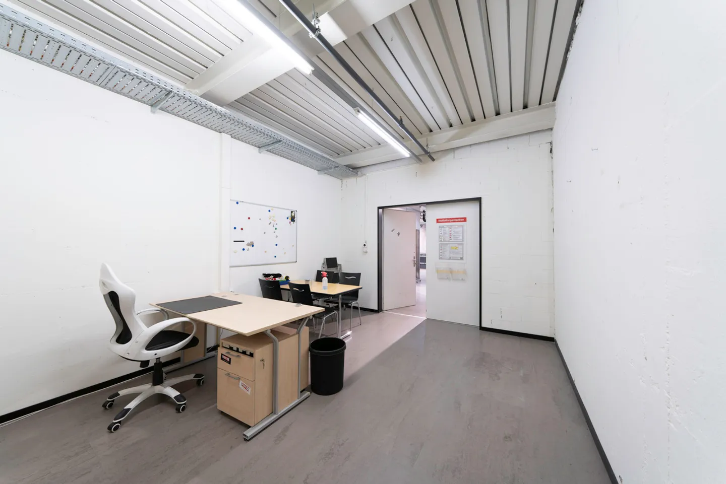 Ladenfläche mit ca. 670m² in Shopping Center – Migros Füllinsdorf - Foto 10 von 12